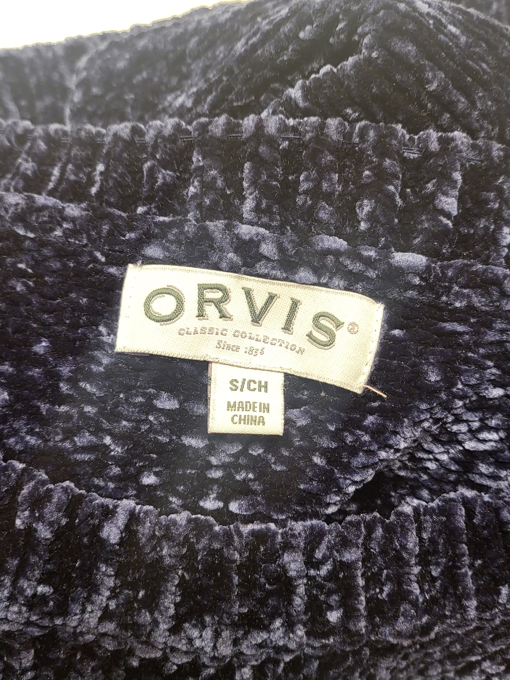 Orvis Plush Chenille Crewneck Sweater in Deep Navy